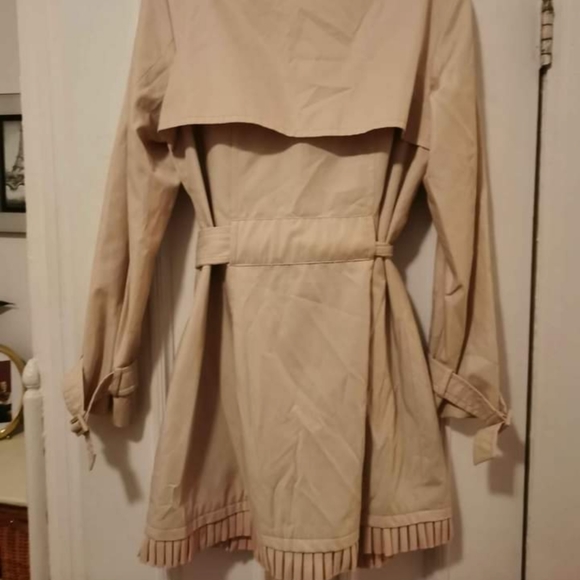 London fog trench coat - Picture 2 of 2